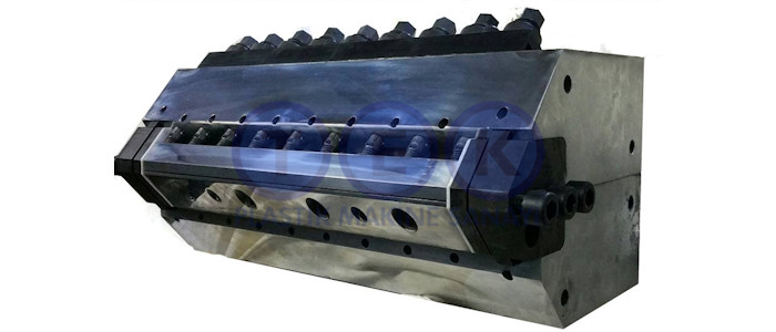 Plastik levha çekme makinesi kafasi